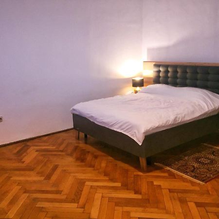 Piata Sfatului Residence บราชอฟ ภายนอก รูปภาพ